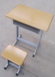 新型課桌椅實物11