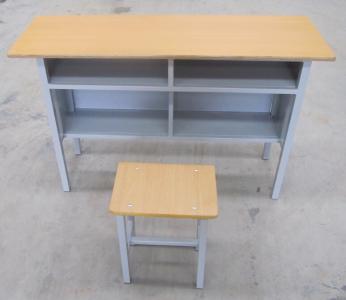 新型課桌椅實物12