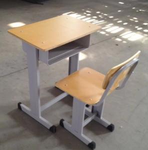 新型課桌椅實物15
